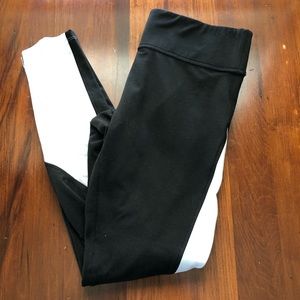 VICTORIAS SECRET PINK LOGO LEGGINGS